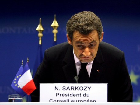 Fransızlar, Sarkozy'den memnun değil