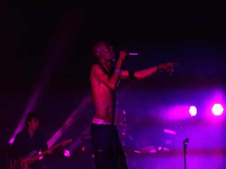 Faithless İstanbul'u salladı