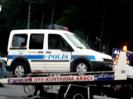 Polis aracına saldırı: 4 şehit, Hatay'da gerilim tırmanıyor