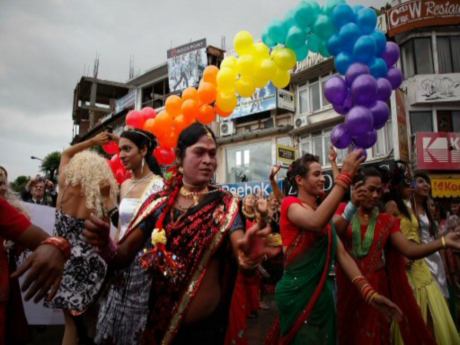 Nepal'de ilk uluslararası eşcinseller geçidi yapıldı