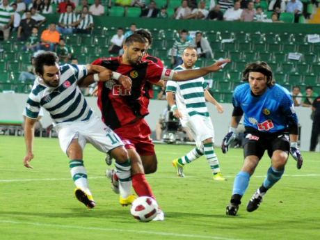 Bursaspor kayıpsız ilerliyor