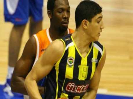 Enes Kanter, Fenerbahçe ile kontrat imzalamadı