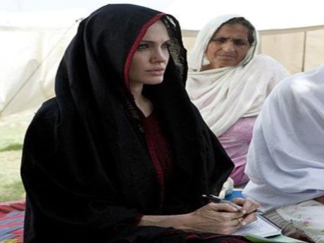 Angelina Jolie Pakistan'da