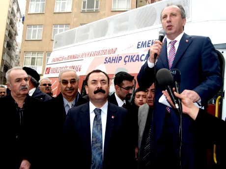 'Öğrenciye, işçiye dayak, AKP'ye kıyak'