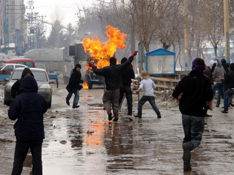 Yüksekova karıştı (29.01.2011)