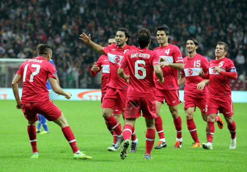 Almanya'nın da yardımıyla Play-Off'lara