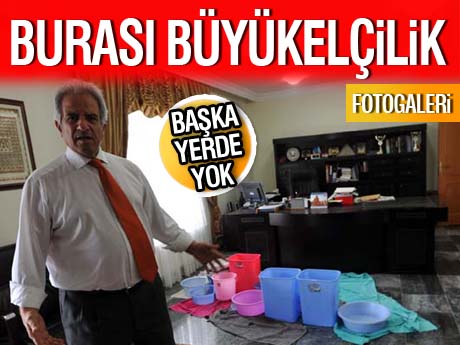 Büyükelçi su altında!