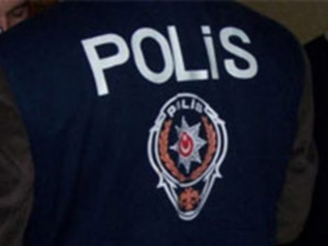 Cizre'de polis aracına saldırı