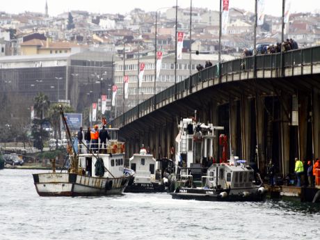 Atatürk Köprüsü trafiğe kapalı olacak