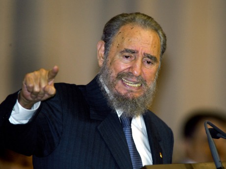 Fidel Castro: NATO gaddar askeri ittifakı