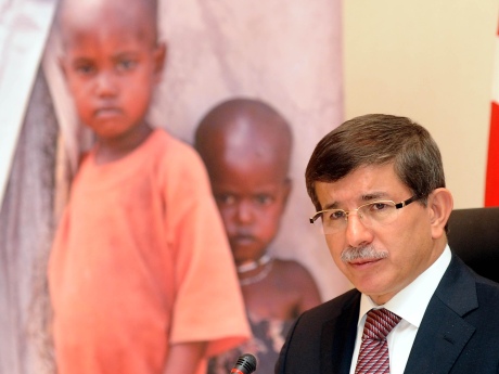 Davutoğlu Katar'da