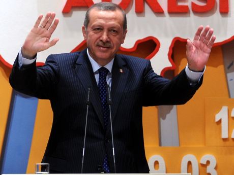 'Krizler Erdoğan'ı sarsa da zaman ondan yana'