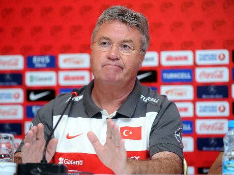 Hiddink, 13. sınavını verecek