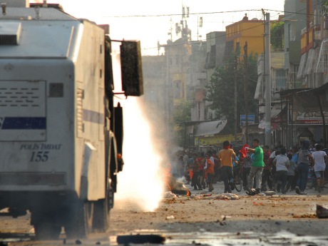 Yürüyüşün engellenmesi protesto edildi