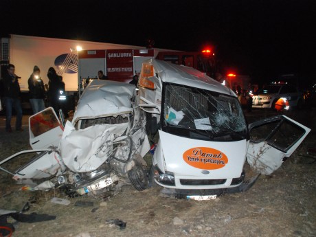 Şanlıurfa'da facia gibi kaza: 6 ölü