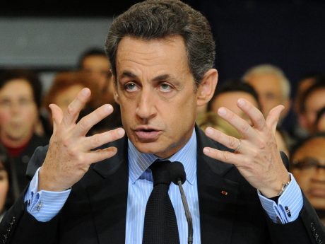 Sarkozy, Merkel'den veto yedi