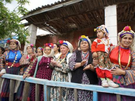 Gezici Festival Entelköy Efeköy'e Karşı ile açıldı