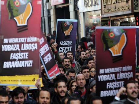 Taksim'de yüzlerce kişi yürüdü