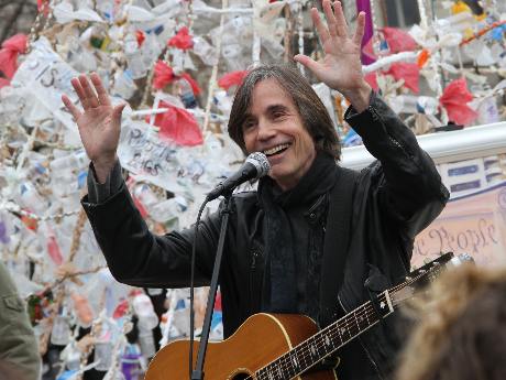 Jackson Browne'den eylemcilere konser