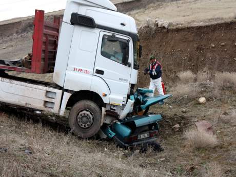 Yollar kan gölü (15.02.2011)