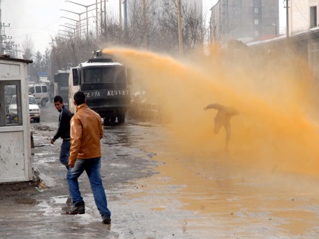 Yüksekova'da izinsiz gösteri (24.02.2011)