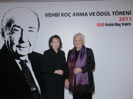 Vehbi Koç Ödülü'nü Prof. Dr. Filiz Ali aldı