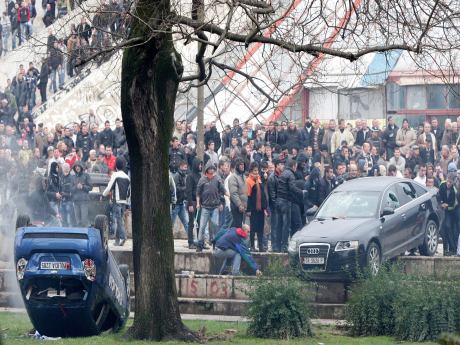 Türkiye'ye tedaviye gönderilen gösterici öldü