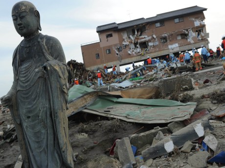 Deprem ve tsunami Honda'yı da vurdu