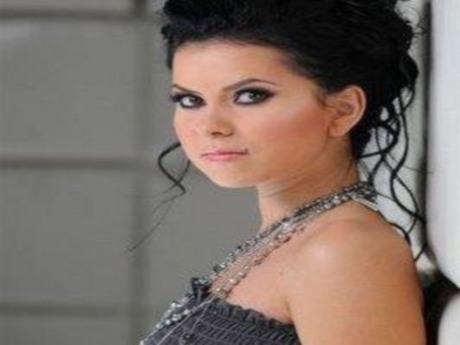 Inna İstanbul'a geldi