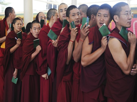 Sürgündeki Tibetliler liderlerini seçiyor