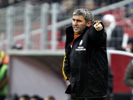 Galatasaray'da Hagi ile yollar ayrıldı