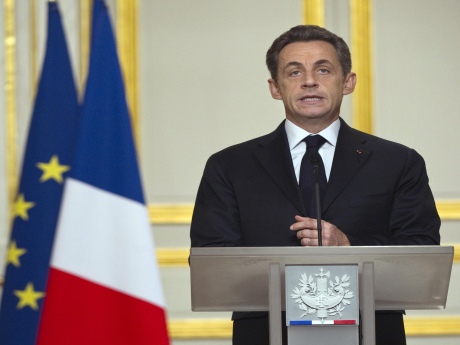 Anketler Sarkozy'nin lehine