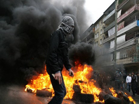 Bangladeş'te göstericilere polis müdahalesi