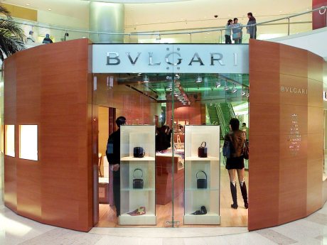 Bulgari el değiştiriyor