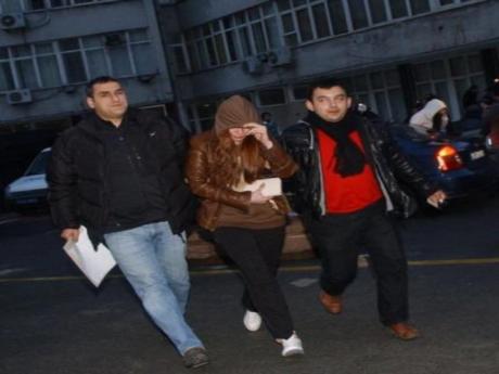 Beyoğlu'nda fuhuş operasyonu: 23 gözaltı