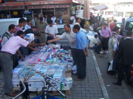 Seyyar esnafa yaka kartı uygulaması başlıyor