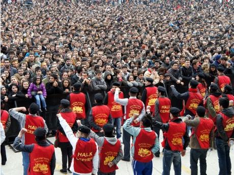 Grup Yorum'dan 'Bağımsız Türkiye' konseri (17.04.2011)