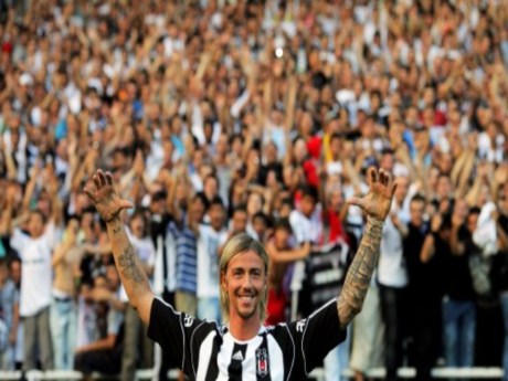 Beşiktaş'ta Guti krizi (30.04.2011)