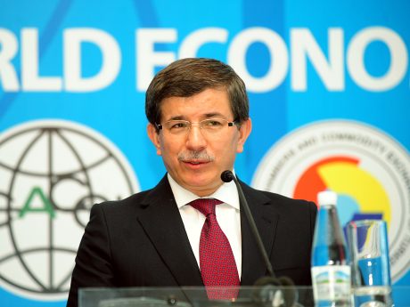 Davutoğlu, Hamas lideri ile görüştü