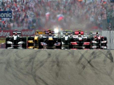 İspanya Grand Prix'inde 'pole position' Mark Webber'in