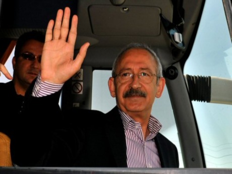 Kılıçdaroğlu MHP'deki istifaları değerlendirdi (22.05.2011)