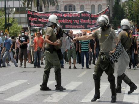 'Toplumsal patlamanın eşiğinde'