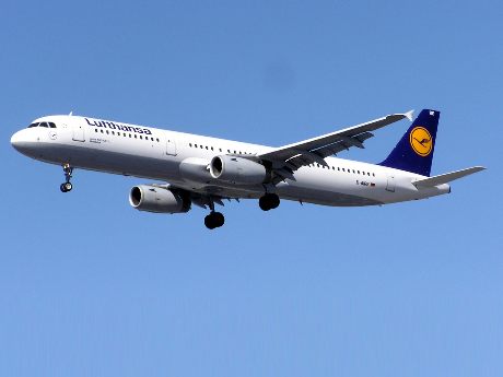 Lufthansa uçağı tehlike atlattı