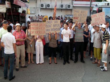 Baykal, Antalya'da protesto edildi!