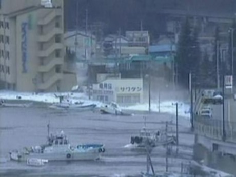 Japonya'da tsunami uyarısı kaldırıldı