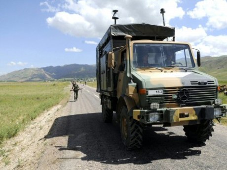 Askeri aracın geçişi sırasında patlama (29.06.2011)