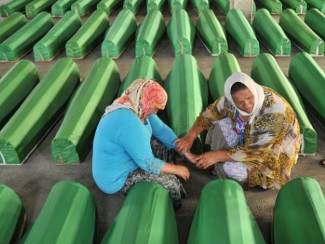 Srebrenitsa'da soykırım acısı