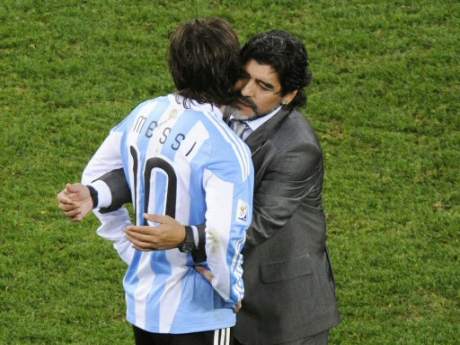 Maradona'dan Messi'ye destek (11.07.2011)