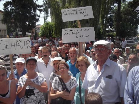 Halk direndi toplantı yapılamadı