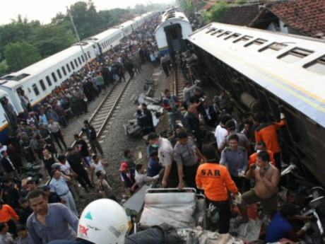 Çin'de tren faciası: 22 ölü 100'den fazla yaralı